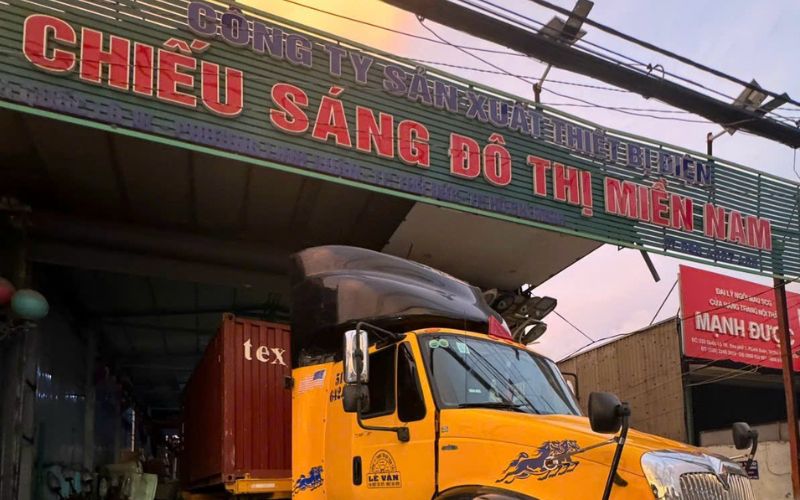 sản xuất trụ đèn đường