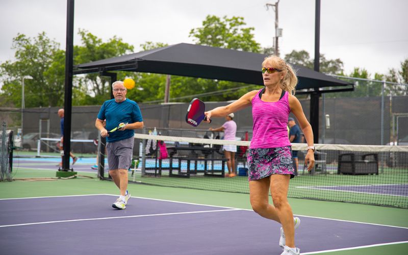 cột đèn sân pickleball