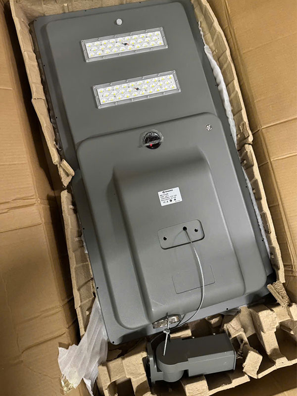 đèn năng lượng 80w