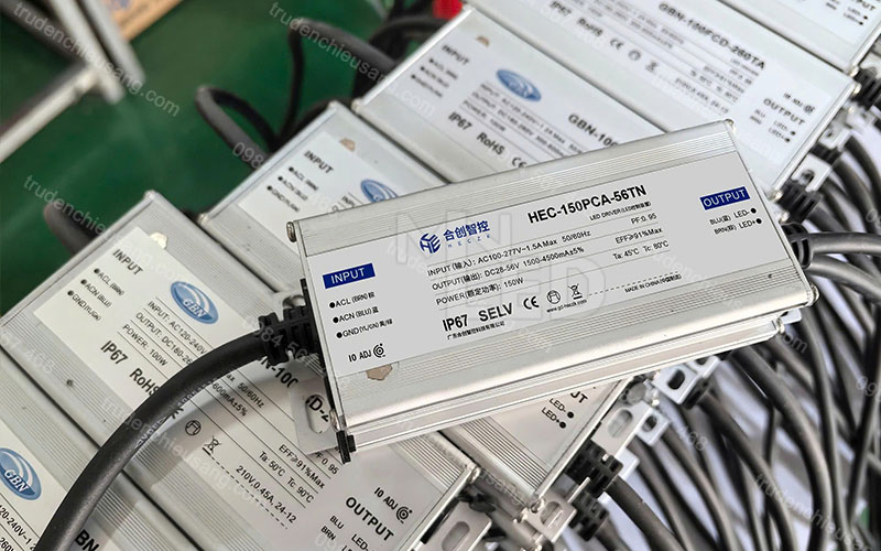 bộ điều khiển đèn đường gắn trong